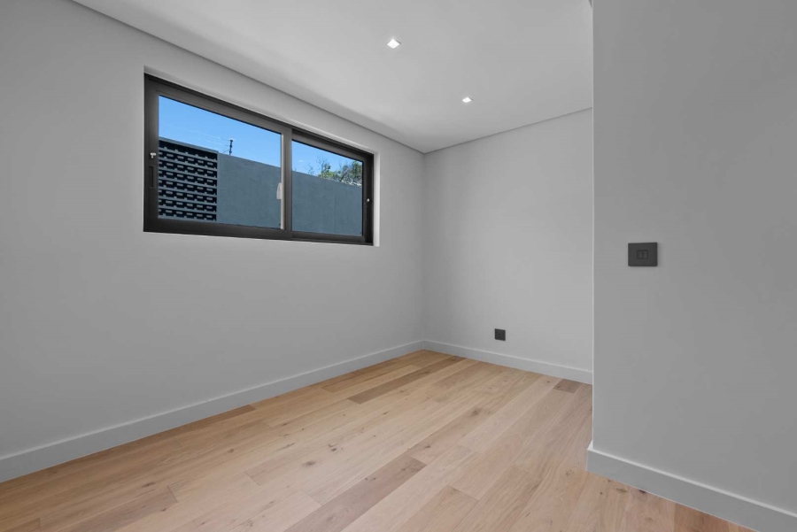 5 Bedroom Property for Sale in Camps Bay Western Cape